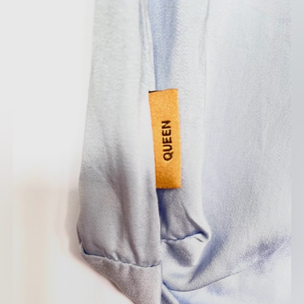 Quince Soft Gray Drawstring Pouch - Picture 4 of 8